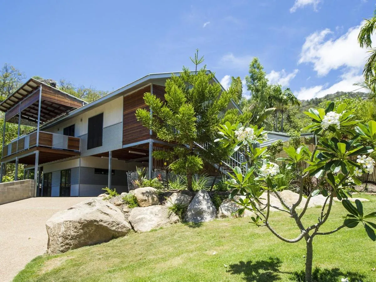 Semesterbostad Debs Shed Villa Arcadia