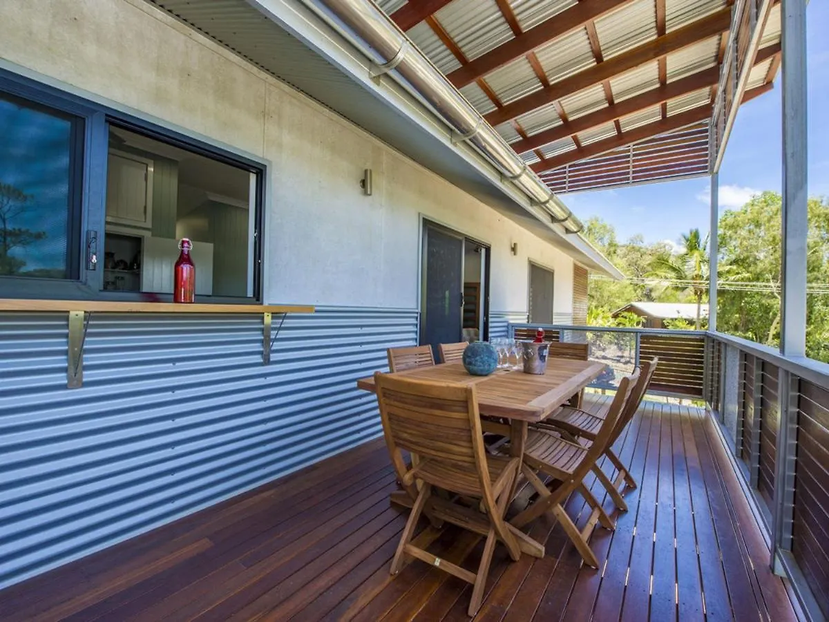 Debs Shed Villa Arcadia